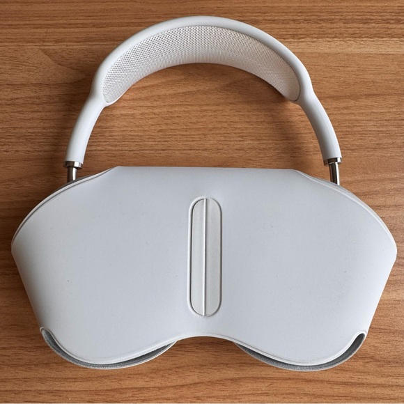 Apple AirPods Max White over ear headphones (2024 USB-C) - Silver - NEVER USED - Picture 2 of 8